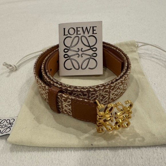 Loewe Tan and Gold Belt with Anagram Buckle - Picture 2 of 4